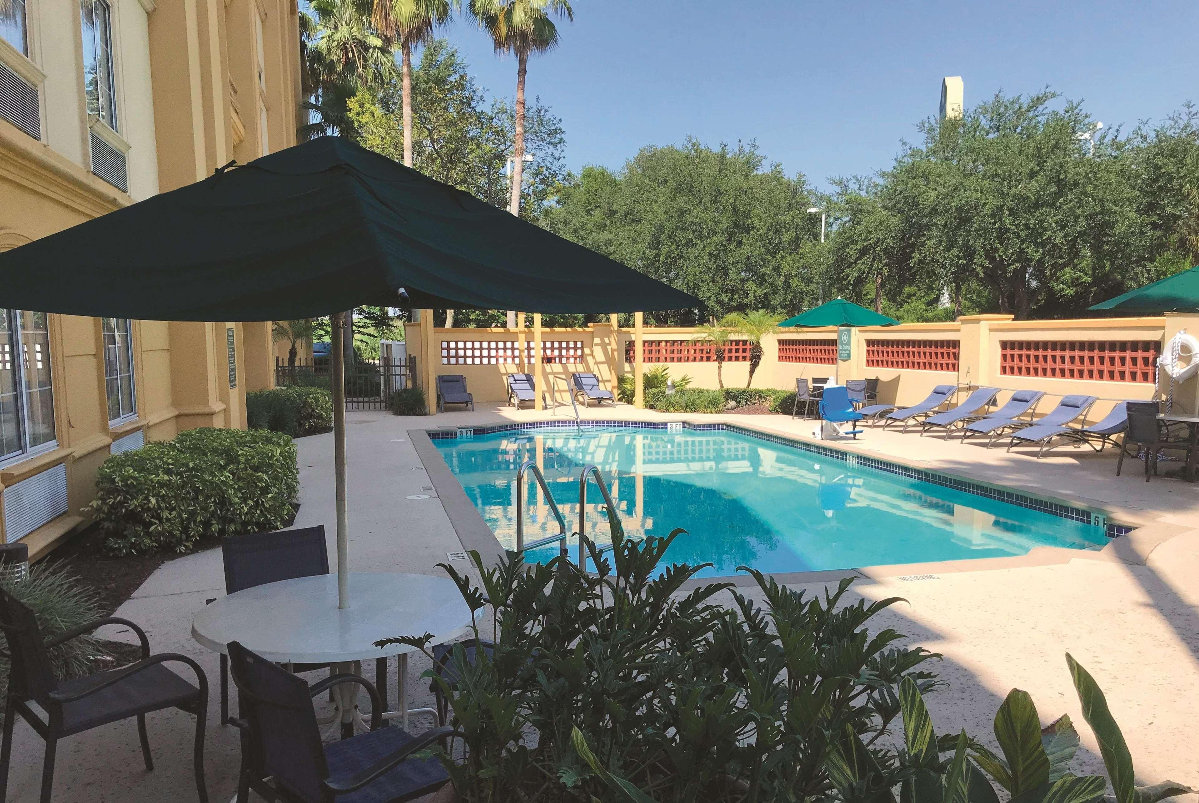 La Quinta By Wyndham Tampa Brandon Regency Park Hotel Esterno foto